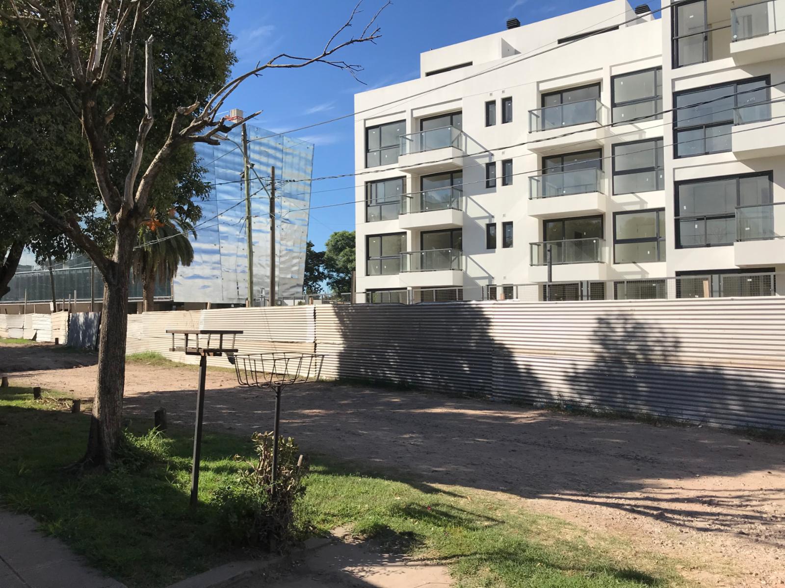 Damico 2823 · Morón — foto 3