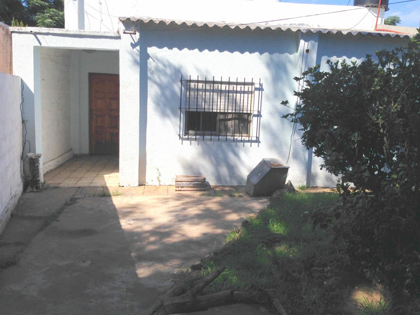 Casa 3 ambientes - Francisco Alvarez - (ref.2286)