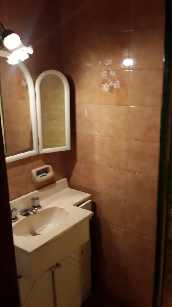 IMPORTANTE PROPIEDAD DE 5 AMBIENTES SOBRE ÁMPLIO TERRENO