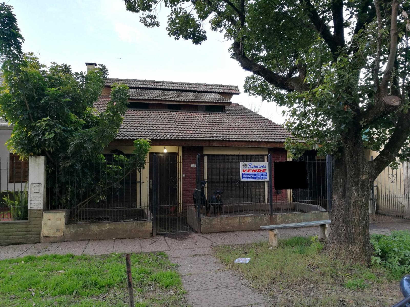 Casa En Venta - Francisco Alvarez - (ref. 2196)