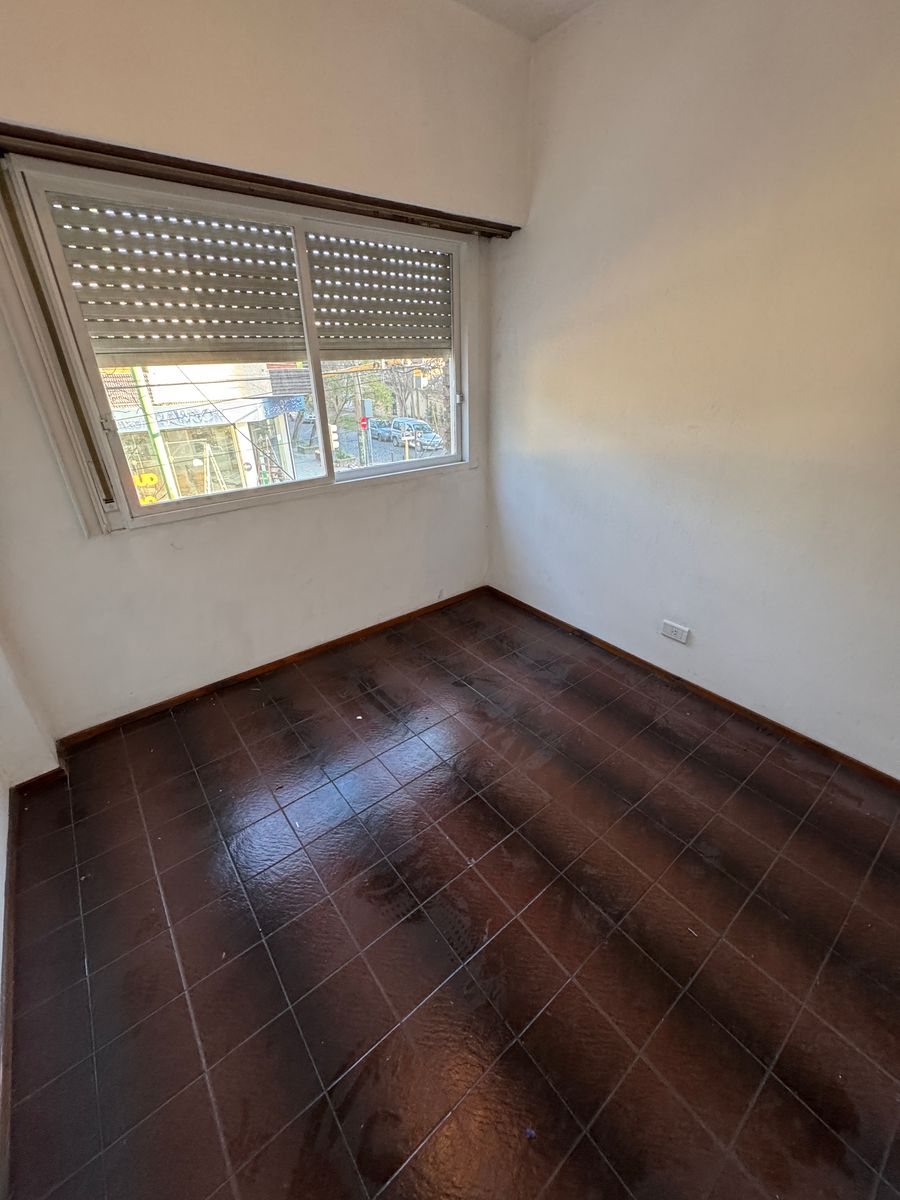 Dr. Arturo Melo 5292 · Lanús — foto 20