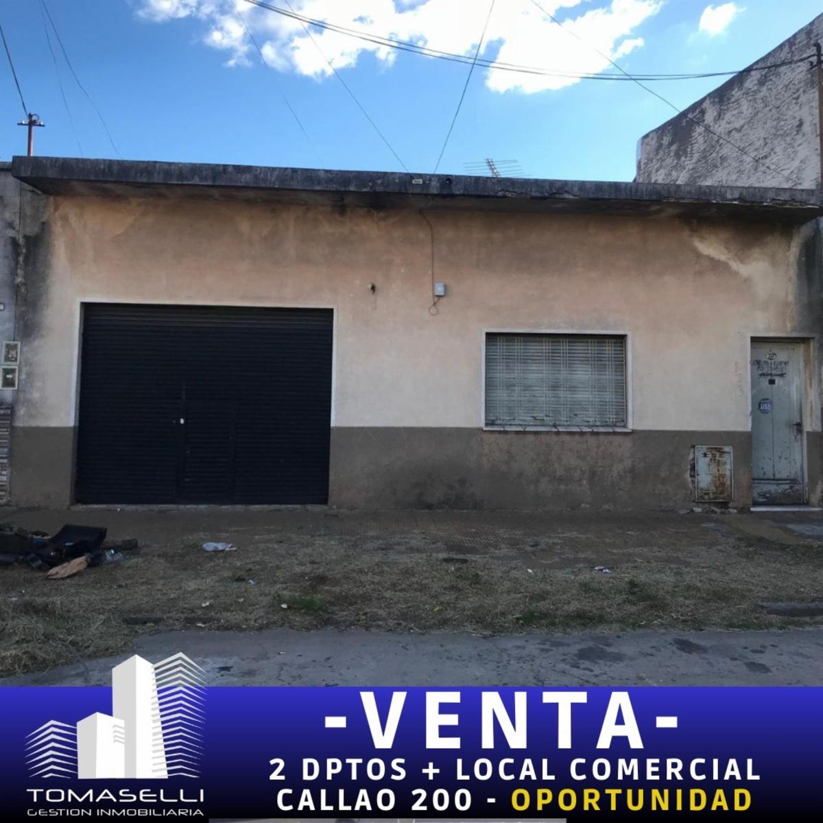 VENTA - LA TABLADA - CASA A REFACCION CON DOS DEPARTAMENTOS y LOCAL COMERCIAL