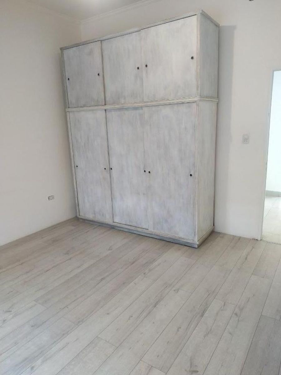 Larralde 1300 · Morón — foto 12