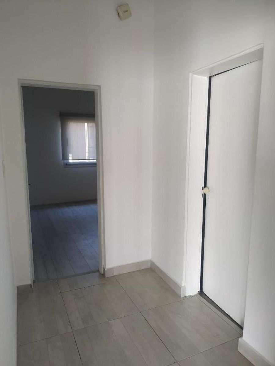 Larralde 1300 · Morón — foto 13