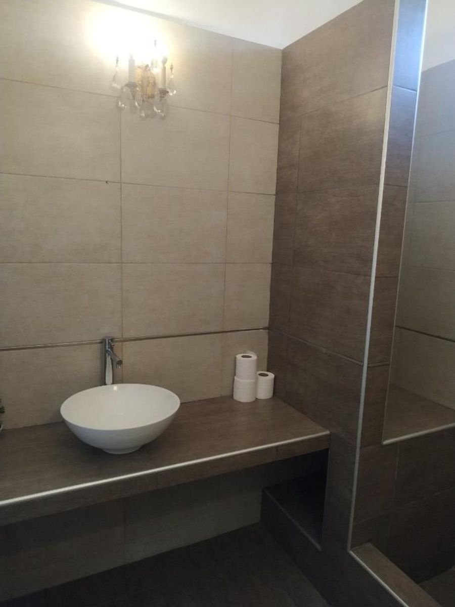 Larralde 1300 · Morón — foto 9