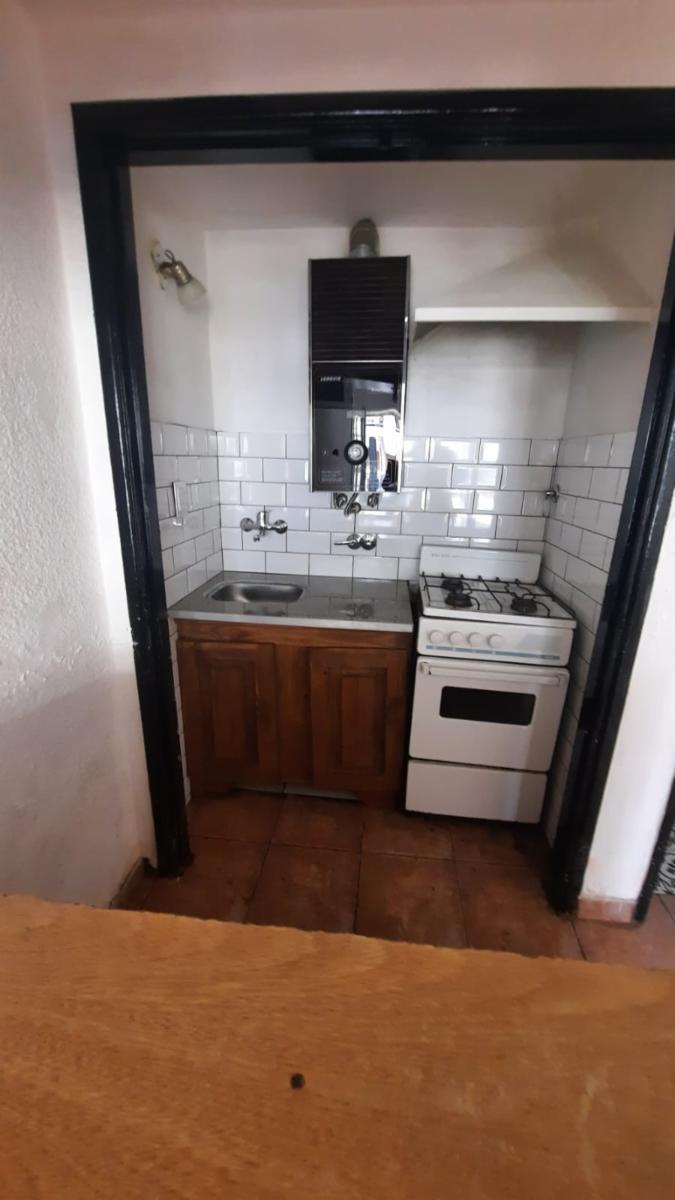 ALVAREZ JONTE 300 · La Matanza — foto 9
