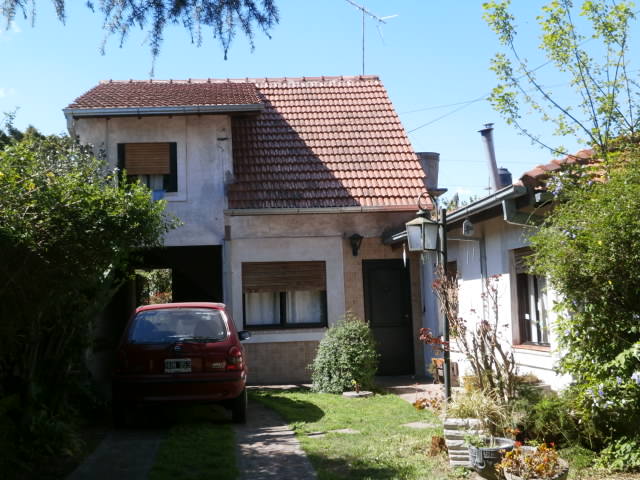 VENTA CHALET ITUZAINGO SUR