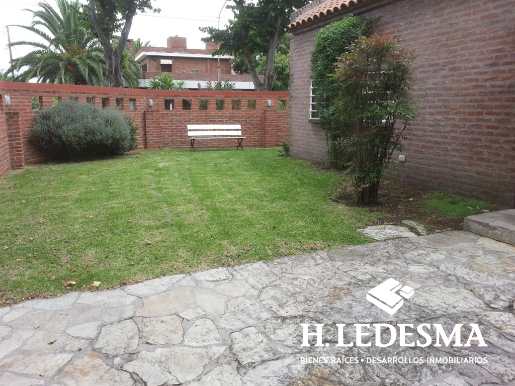 Lamadrid 3900