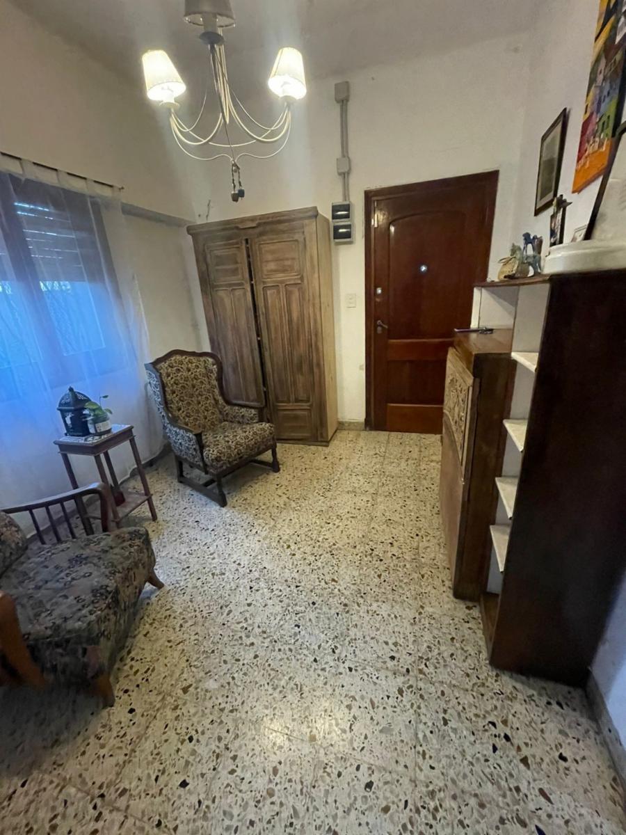 Casa y departamento a la venta en José C Paz