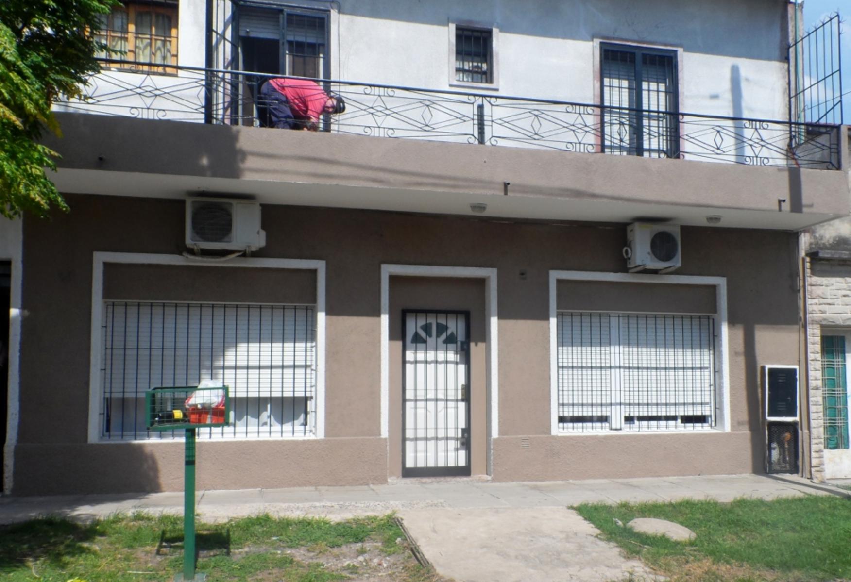 VENTA - P.H. EN PLANTA BAJA AL FRENTE - EL PALOMAR
