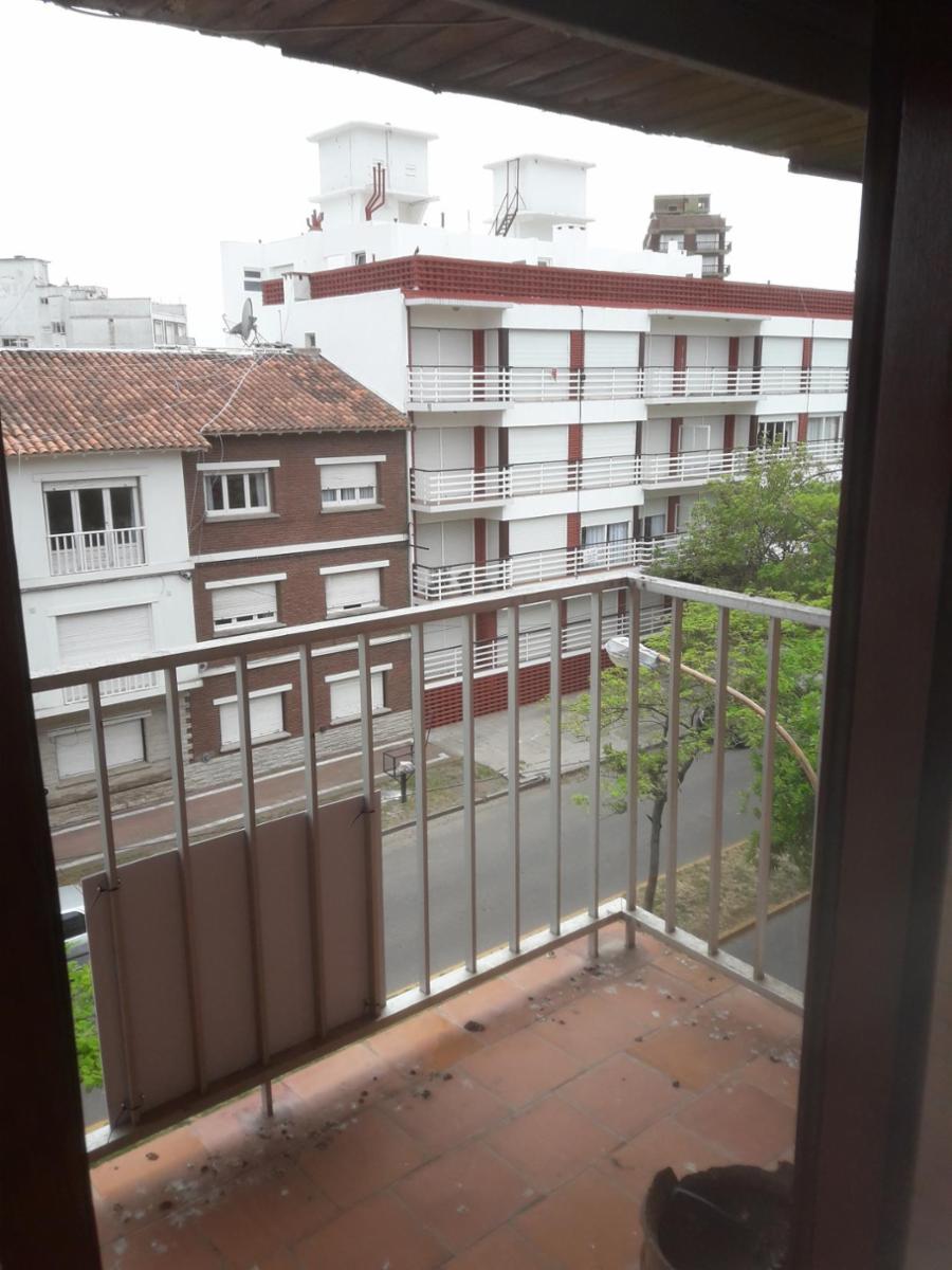 17 numero 957 · General Alvarado — foto 3