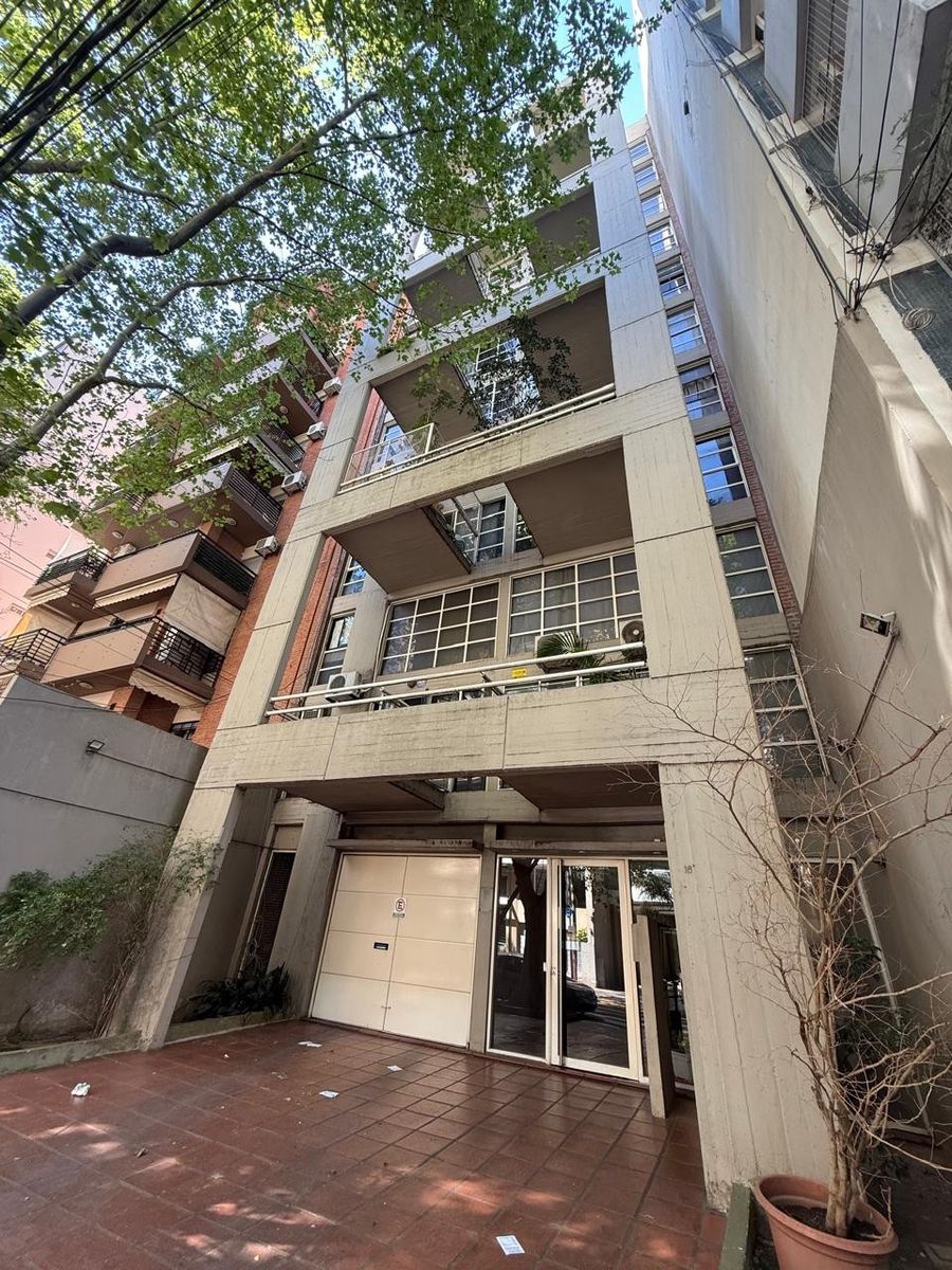 3 AMB. C/COCHERA CUBIERTA, APTO CREDITO Y USO PROF., EN VENTA. LANUS O. LANUSITA