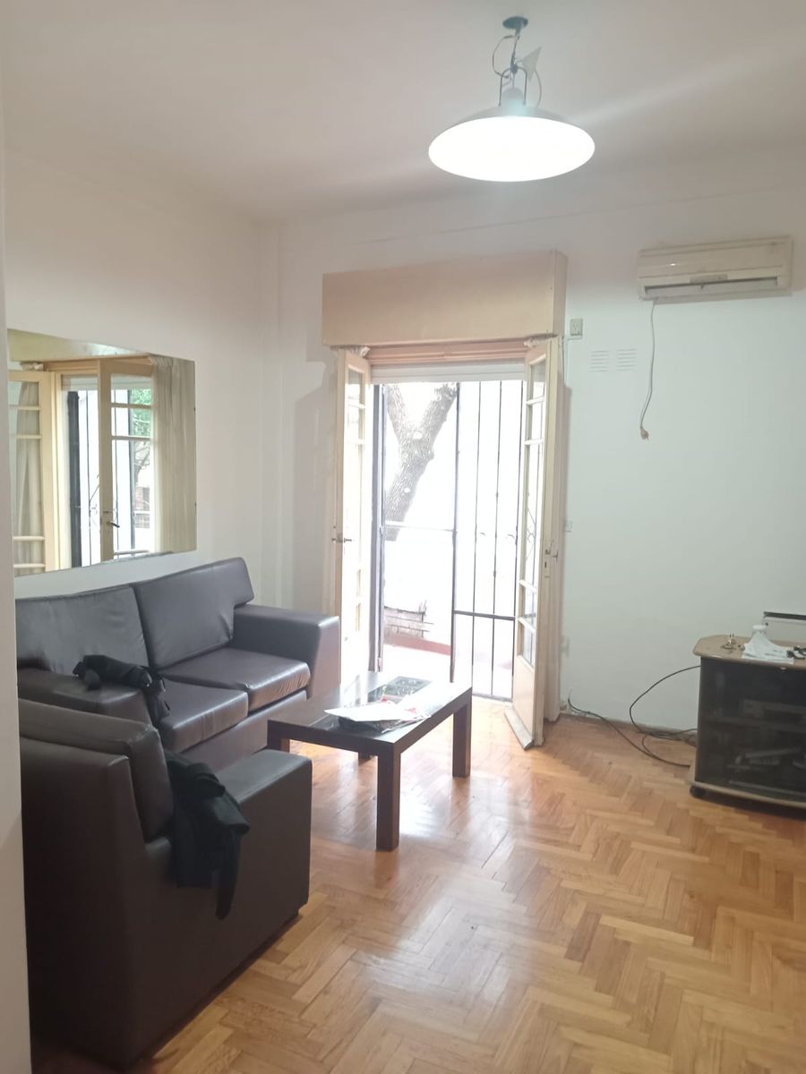 SE VENDE DUPLEX CON BALCON AL FRENTE EN ALMAGRO