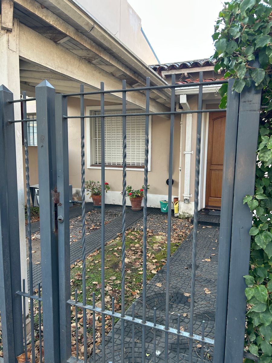 VENTA DE CHALET EN 2 PLANTAS EXCELENTE UBICACIÓN Y ESTADO. CIUDAD JARDÍN