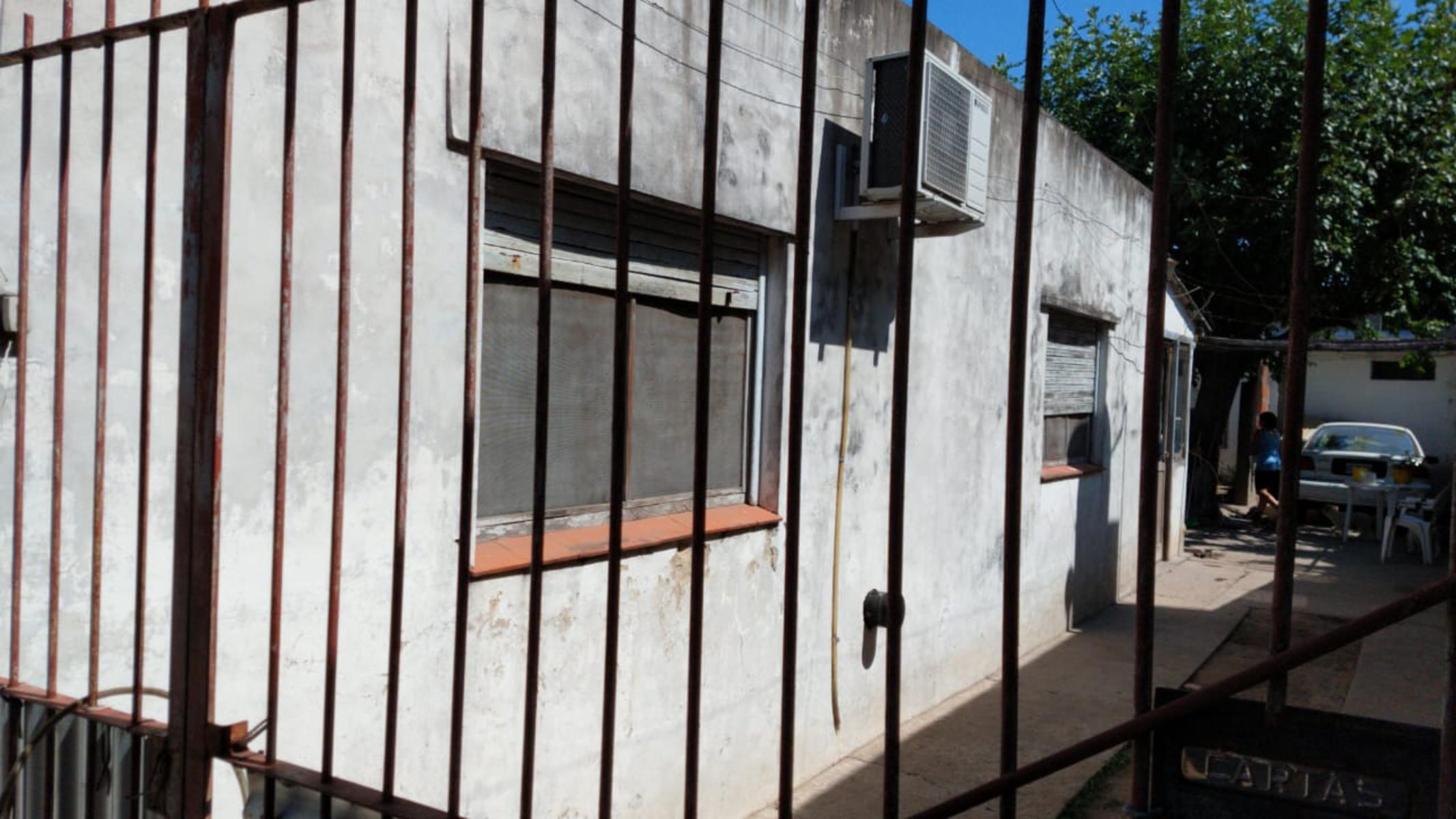 ARIAS 1300 · Escobar — foto 3