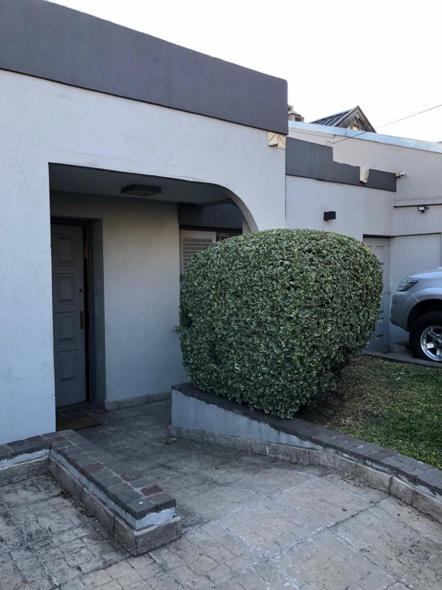 Int. Grant 550 · Morón — foto 15