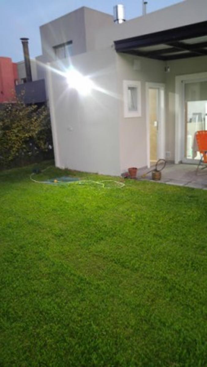 GUTIERREZ Y CALLE 142 · Berazategui — foto 7