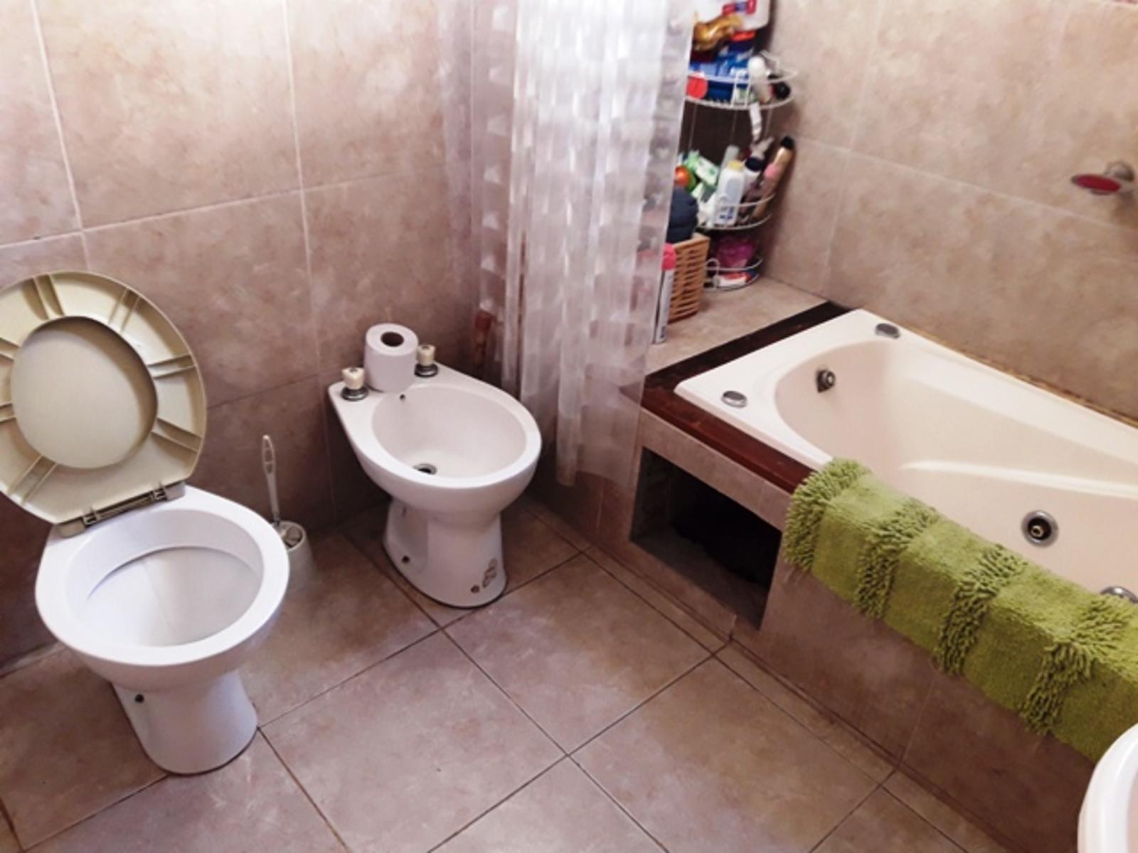 MIGUEL CANE 900 · Lomas De Zamora — foto 11