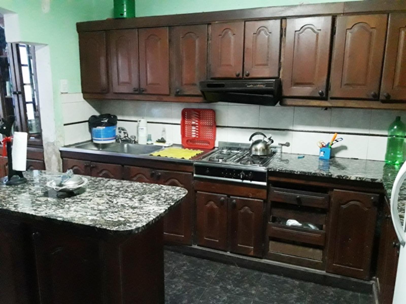MIGUEL CANE 900 · Lomas De Zamora — foto 4