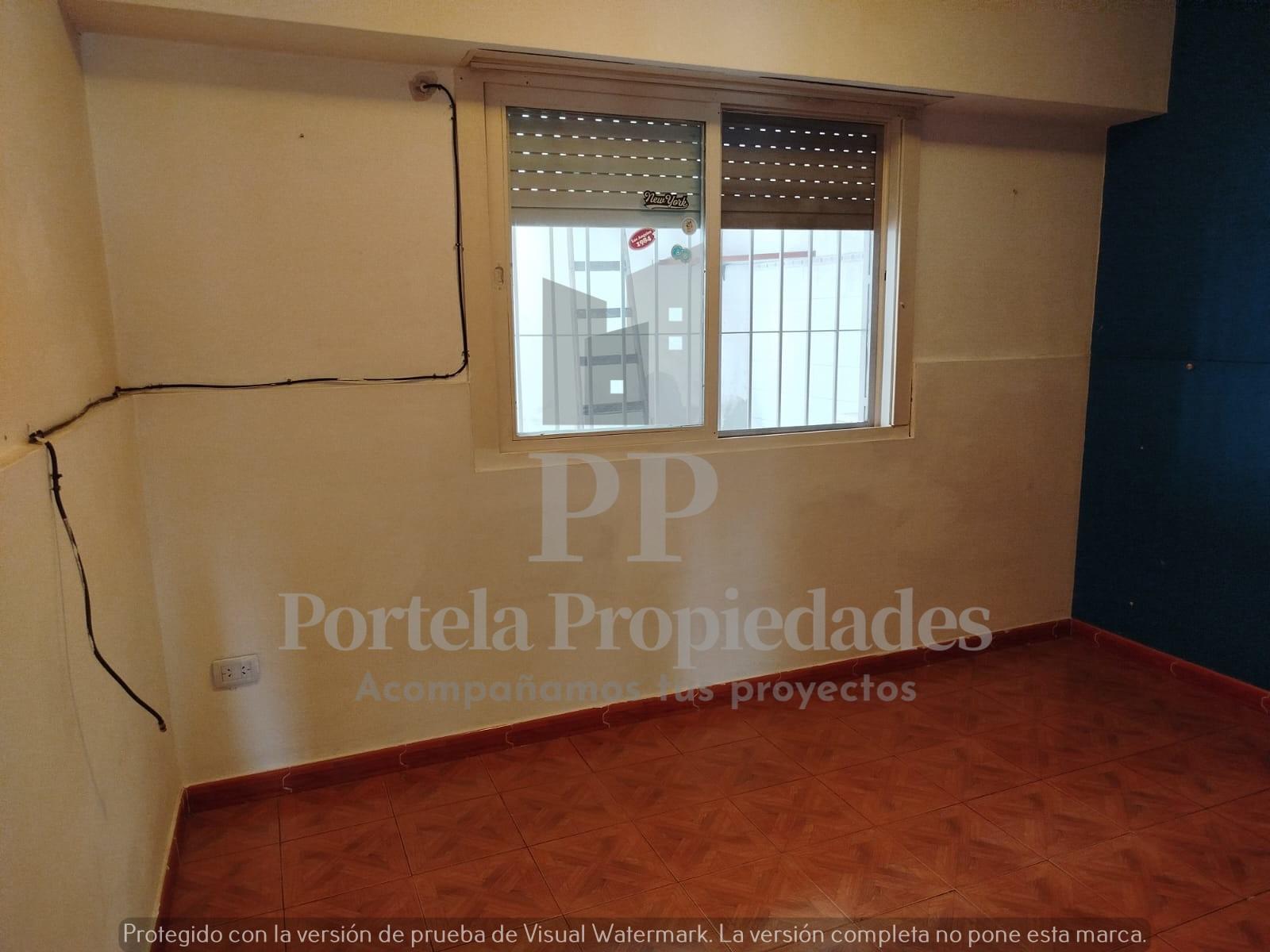 CARLOS CASARES 2405 · Morón — foto 14