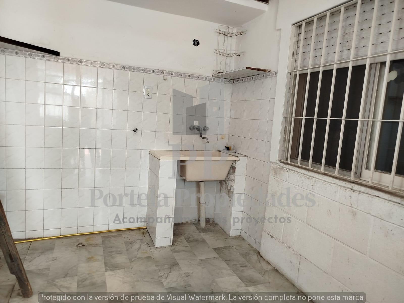 CARLOS CASARES 2405 · Morón — foto 20