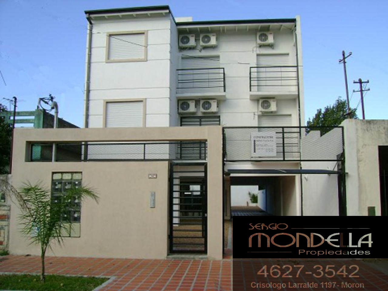 OPORTUNIDAD de VENTA  en  Haedo, MONOAMBIENTE CON COCHERA Y BAULERA a  5 cuadras de estación.
