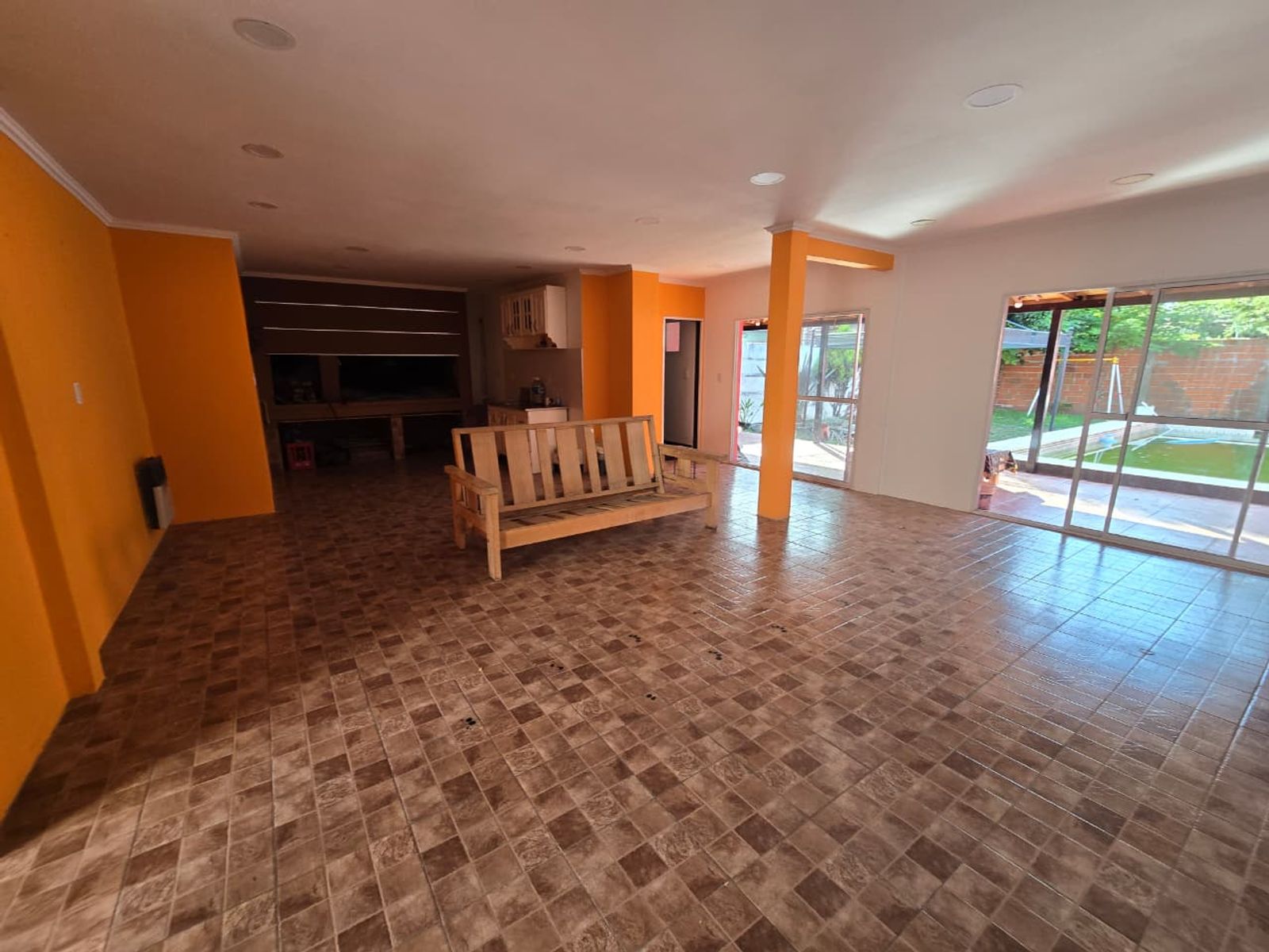 ALQUILER DE CASA 4 AMBIENTES CON PILETA DE NATACION - MONTE GRANDE