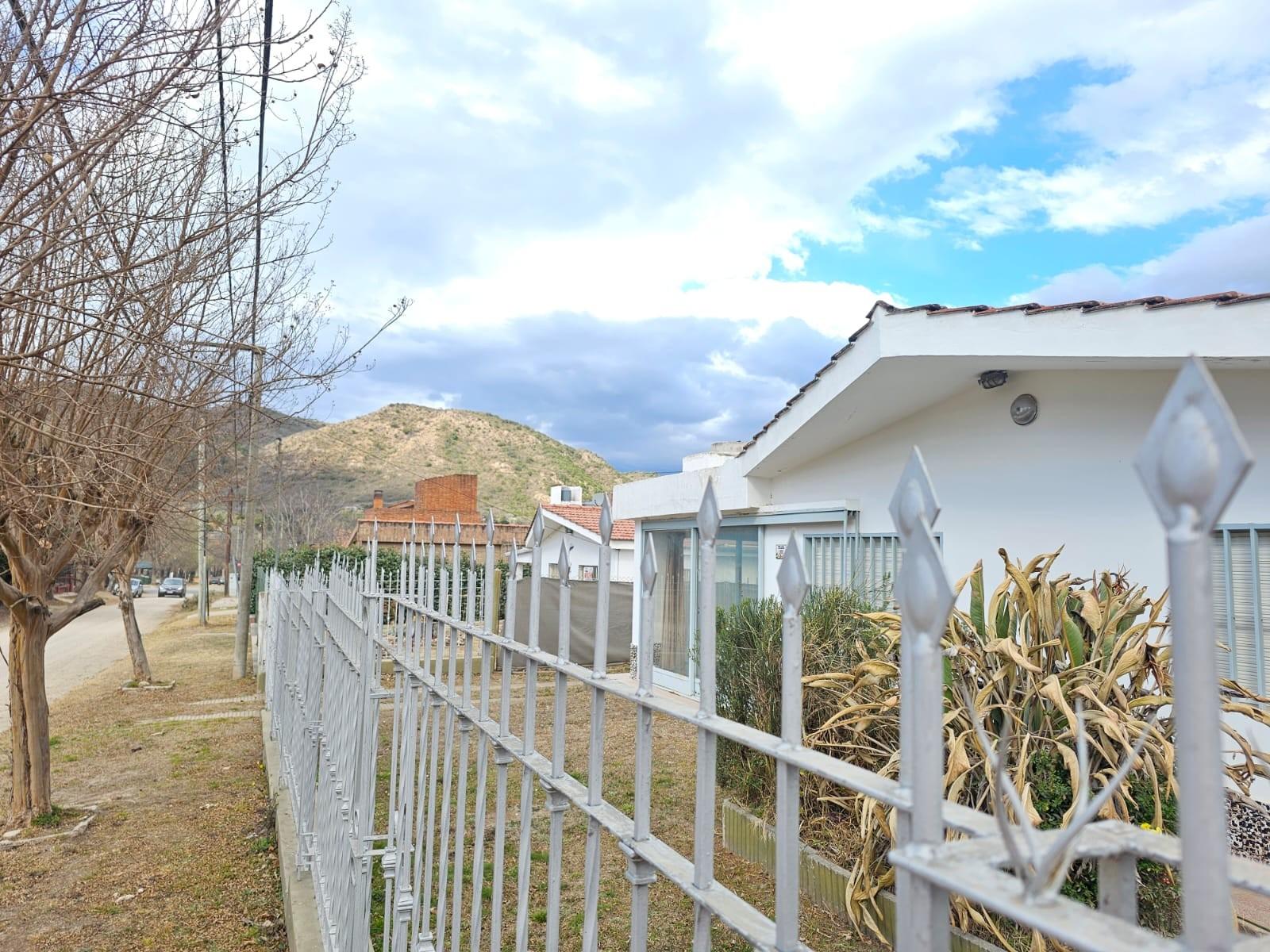 tirana 160 villa carlos paz · Punilla — foto 23