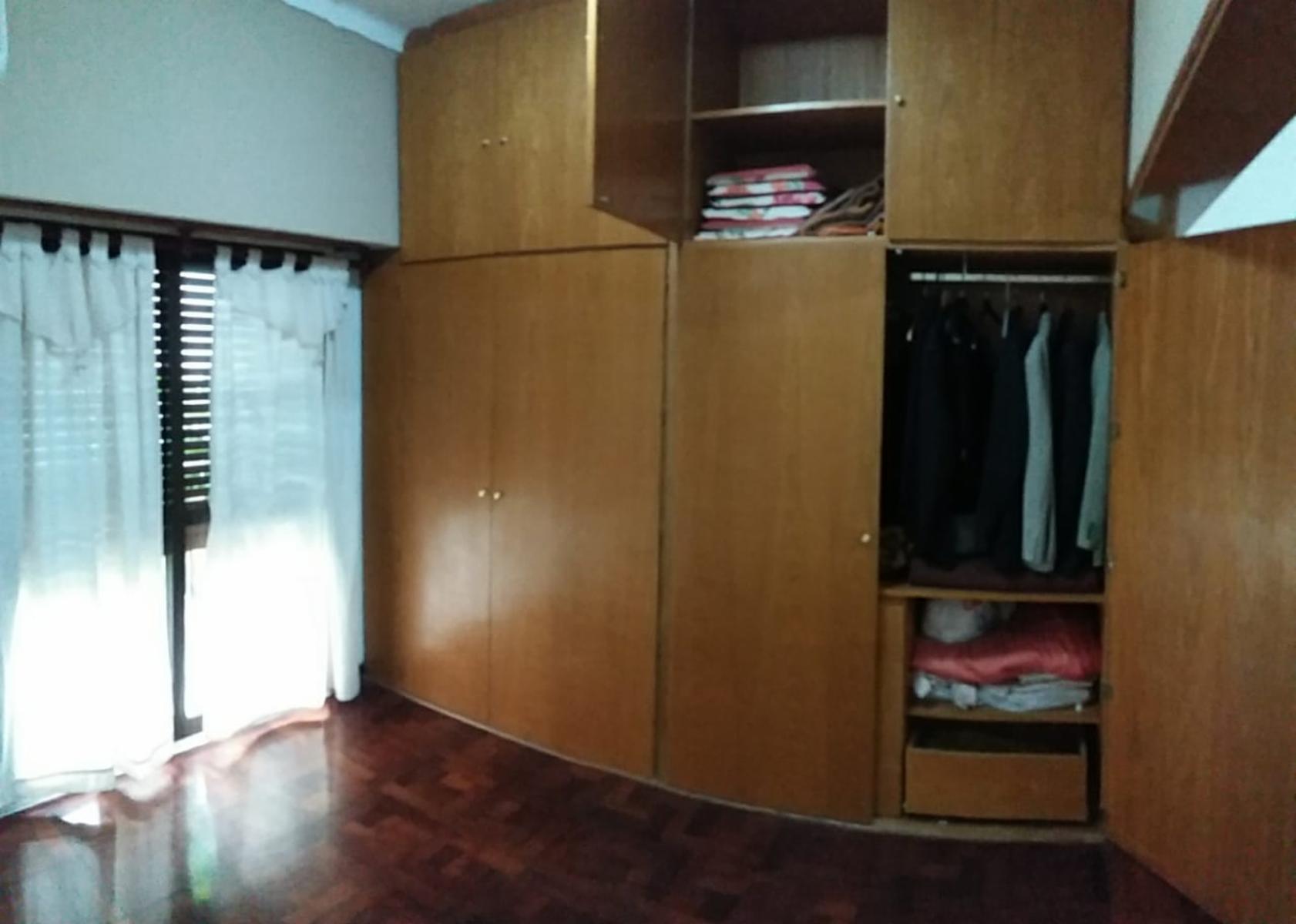 Aviador Lilienthal  2200 · Tres De Febrero — foto 11