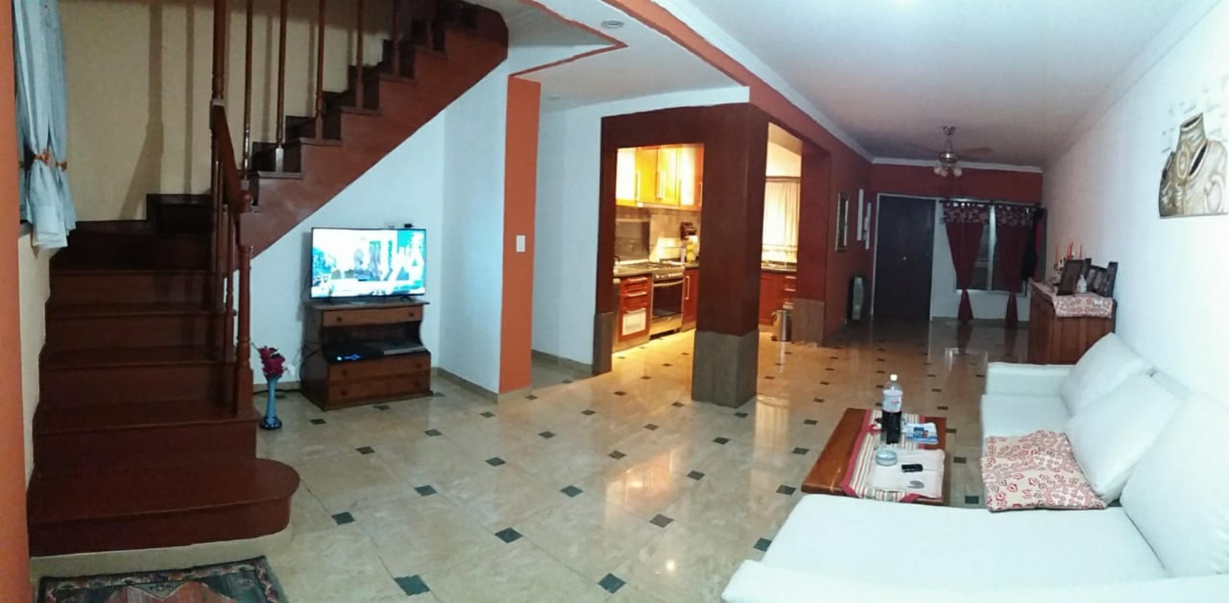 Aviador Lilienthal  2200 · Tres De Febrero — foto 19