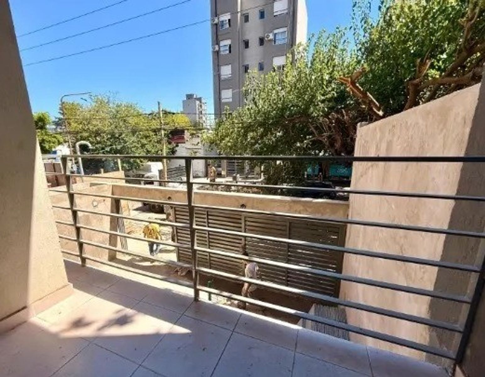 Alem 1074 · Morón — foto 8