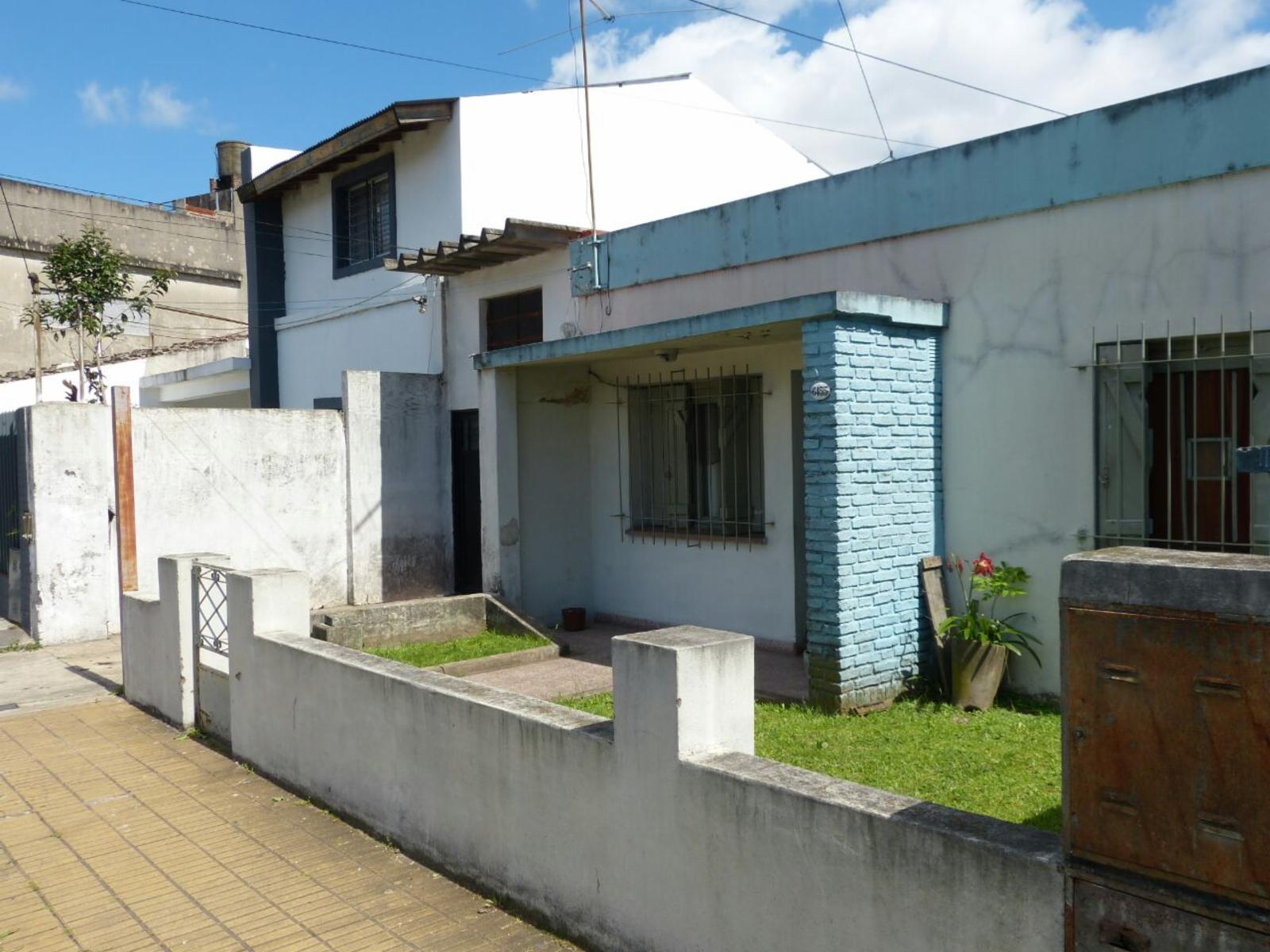 SE VENDEN 2 PHS EN BLOCK EN MUNRO. IDEAL DOS FAMILIAS.