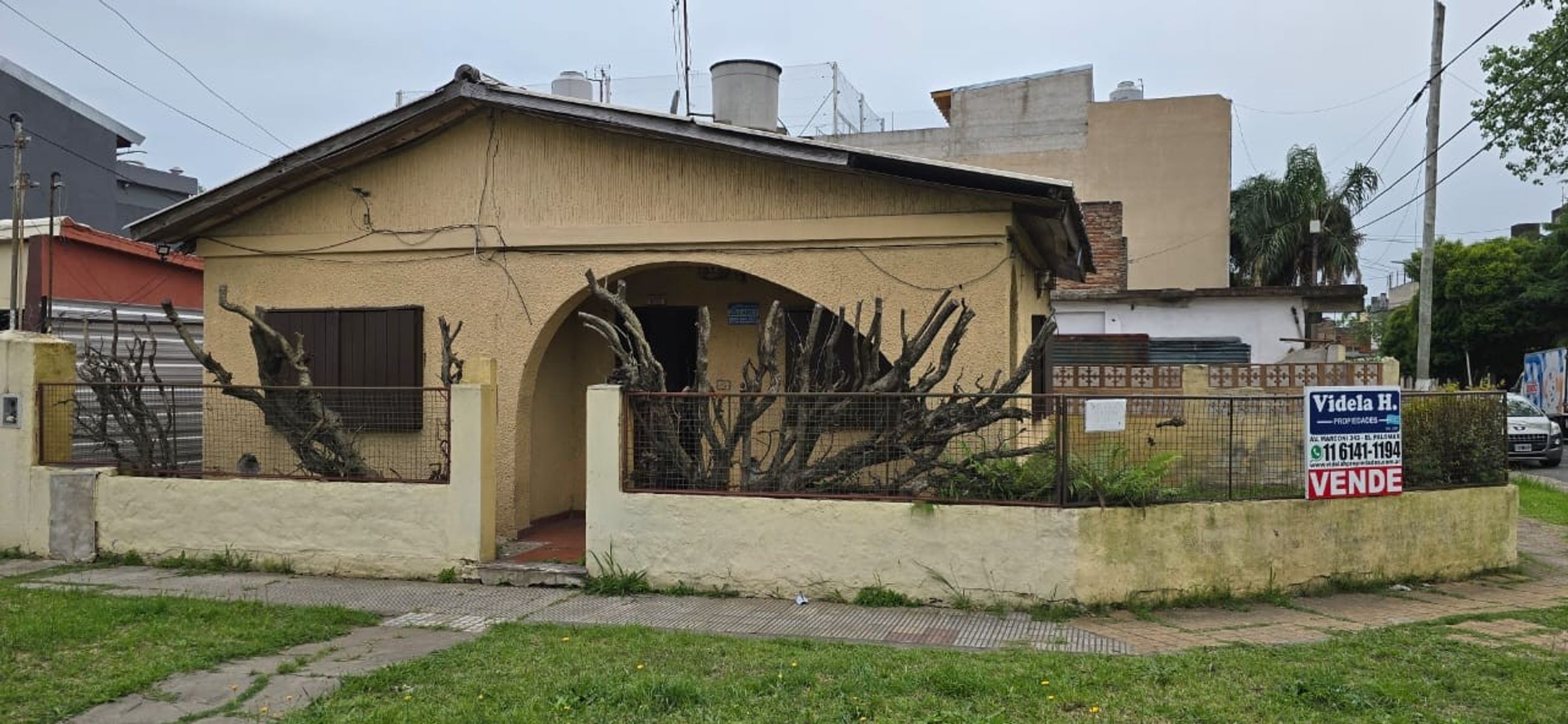 Manuel Fluguerto  esq.Sto. Cabral · Morón — foto 4