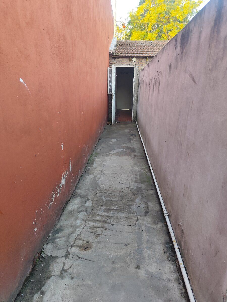 Mburucuyá 1460 · Morón — foto 10