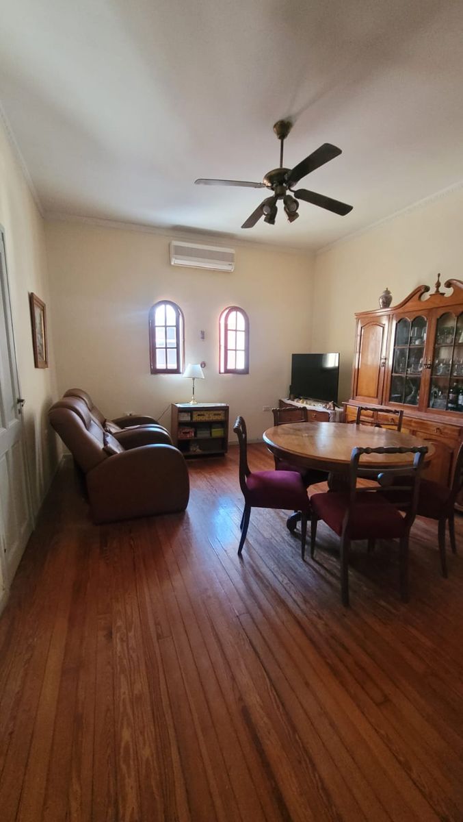 Venta PH 4 ambientes 1°piso por escalera al fondo