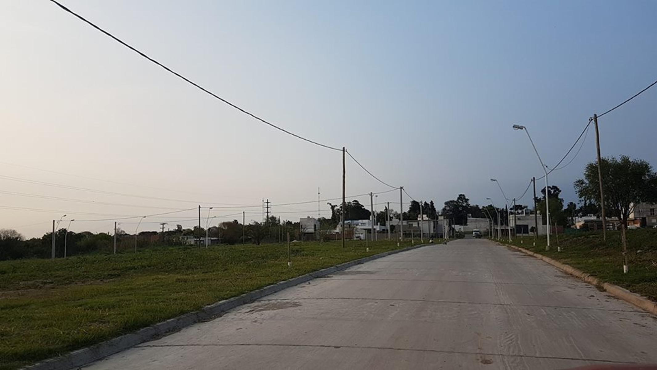 SE VENDE LOTE EN URBANIZACIÓN LOS LAPACHOS 2 - ALTOS DEL PARACAO · Paraná — foto 3