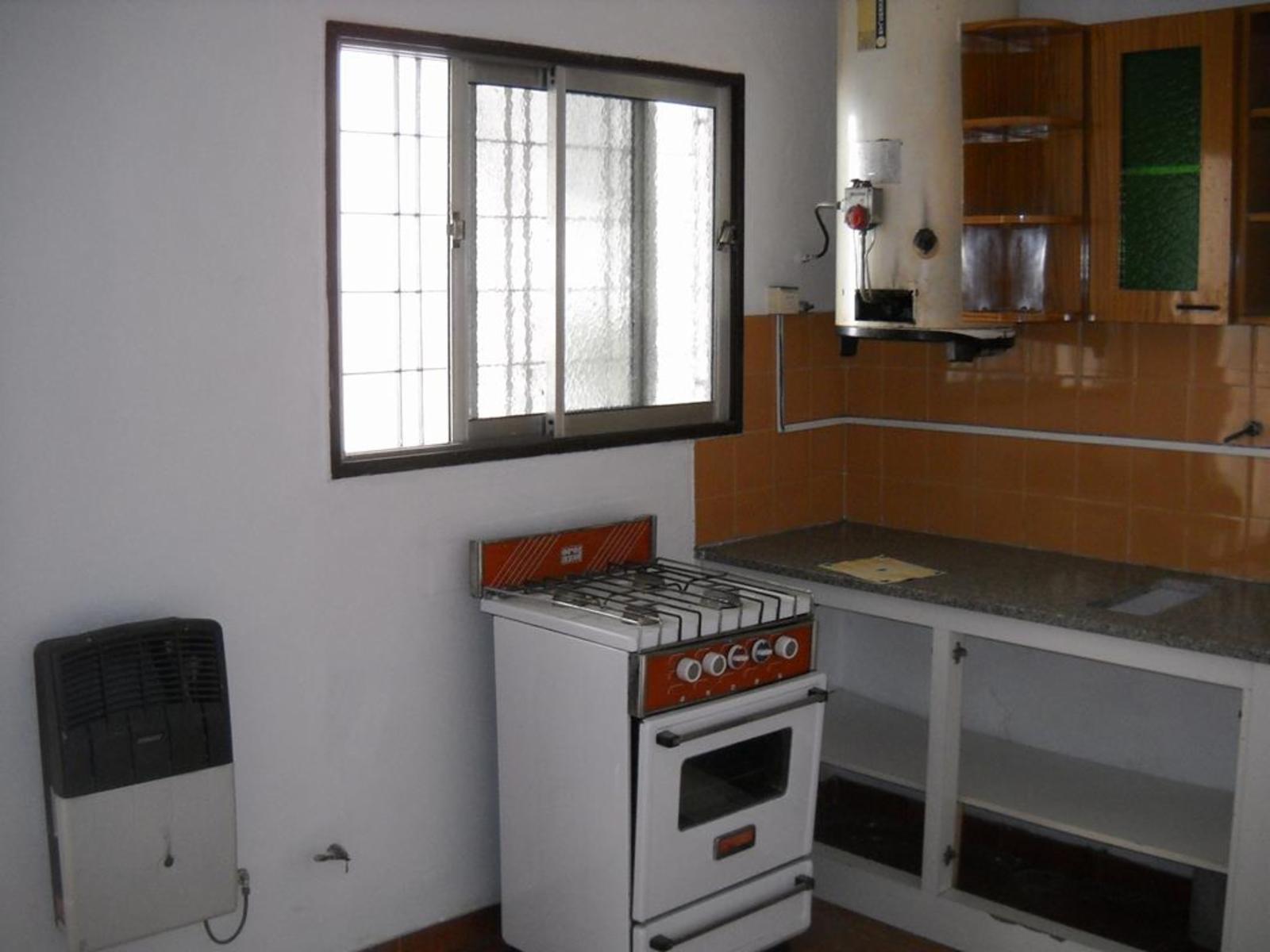CORONEL ROSETTI 959 · La Matanza — foto 4