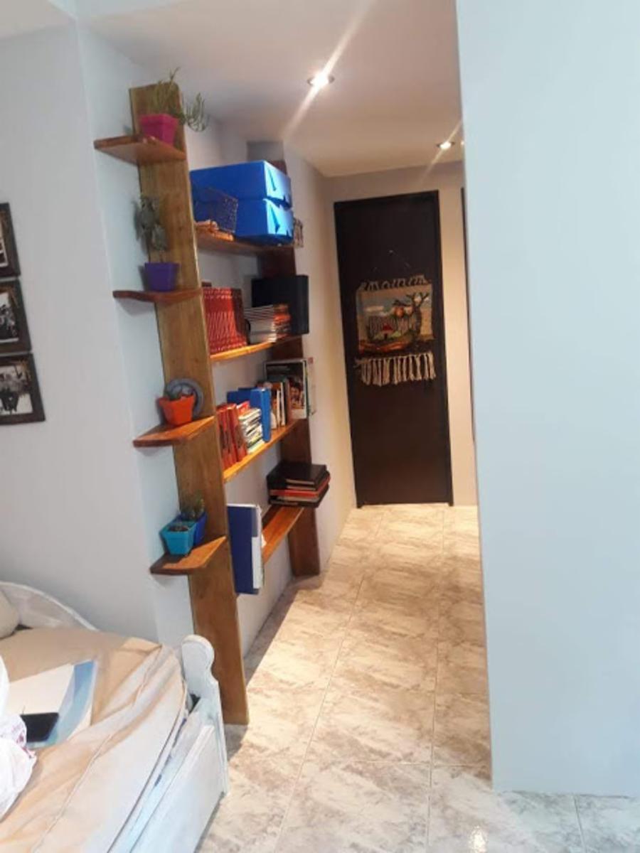 TUYUTI 2600 · Lanús — foto 18
