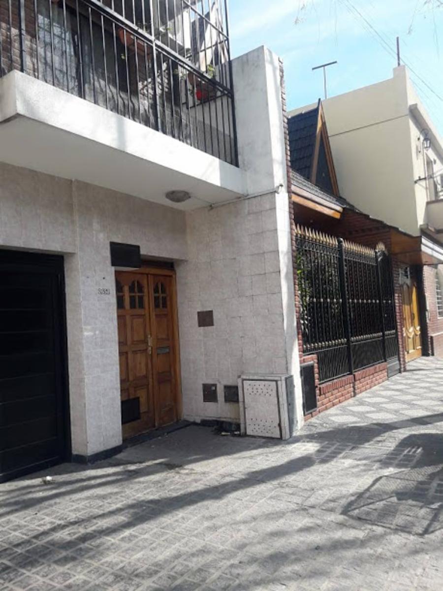 TUYUTI 2600 · Lanús — foto 21