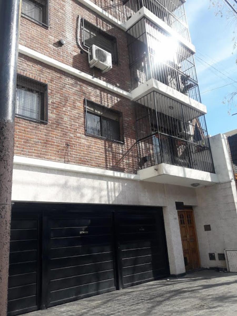 TUYUTI 2600 · Lanús — foto 25