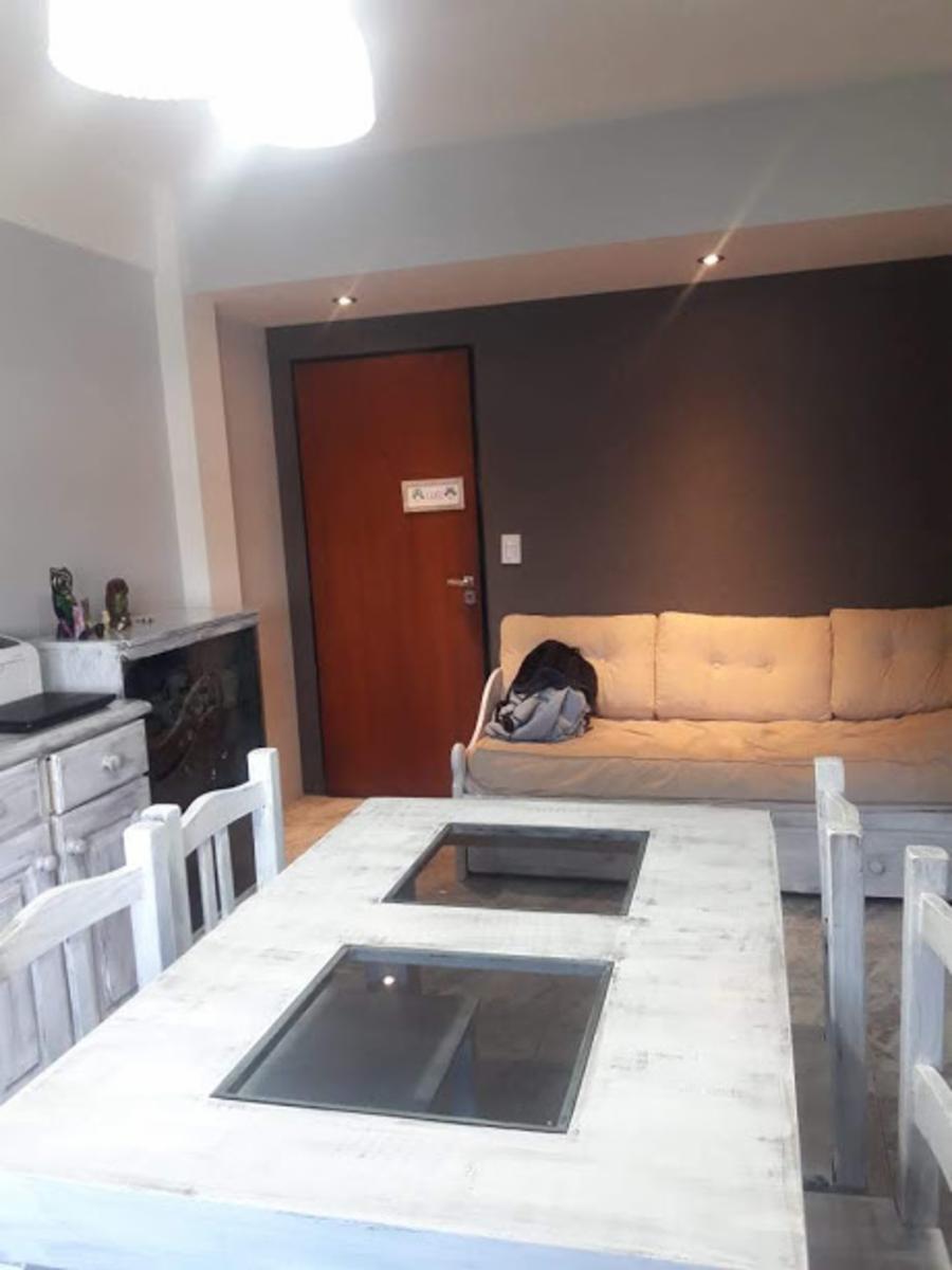 TUYUTI 2600 · Lanús — foto 8