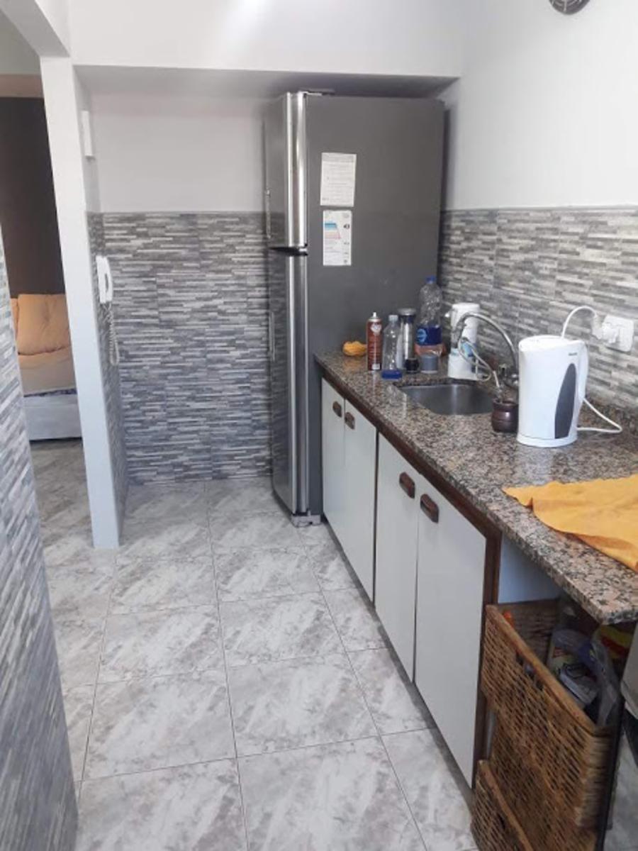 TUYUTI 2600 · Lanús — foto 10