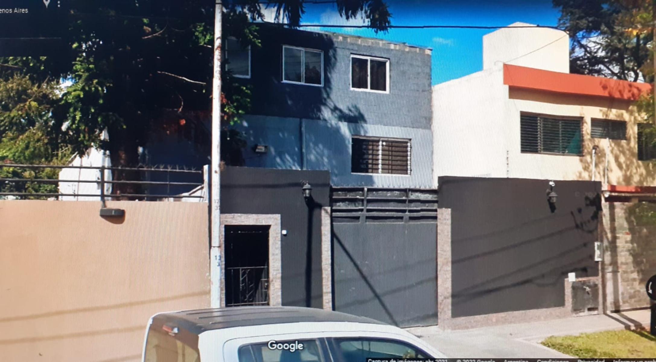 INTERESANTE GALPÓN DE 300 m² CUBIERTOS DE 2 PLANTAS EQUIPADO PARA LAVADERO DE ROPA INDUSTRIAL TEXTIL EN VILLA LUZURIAGA