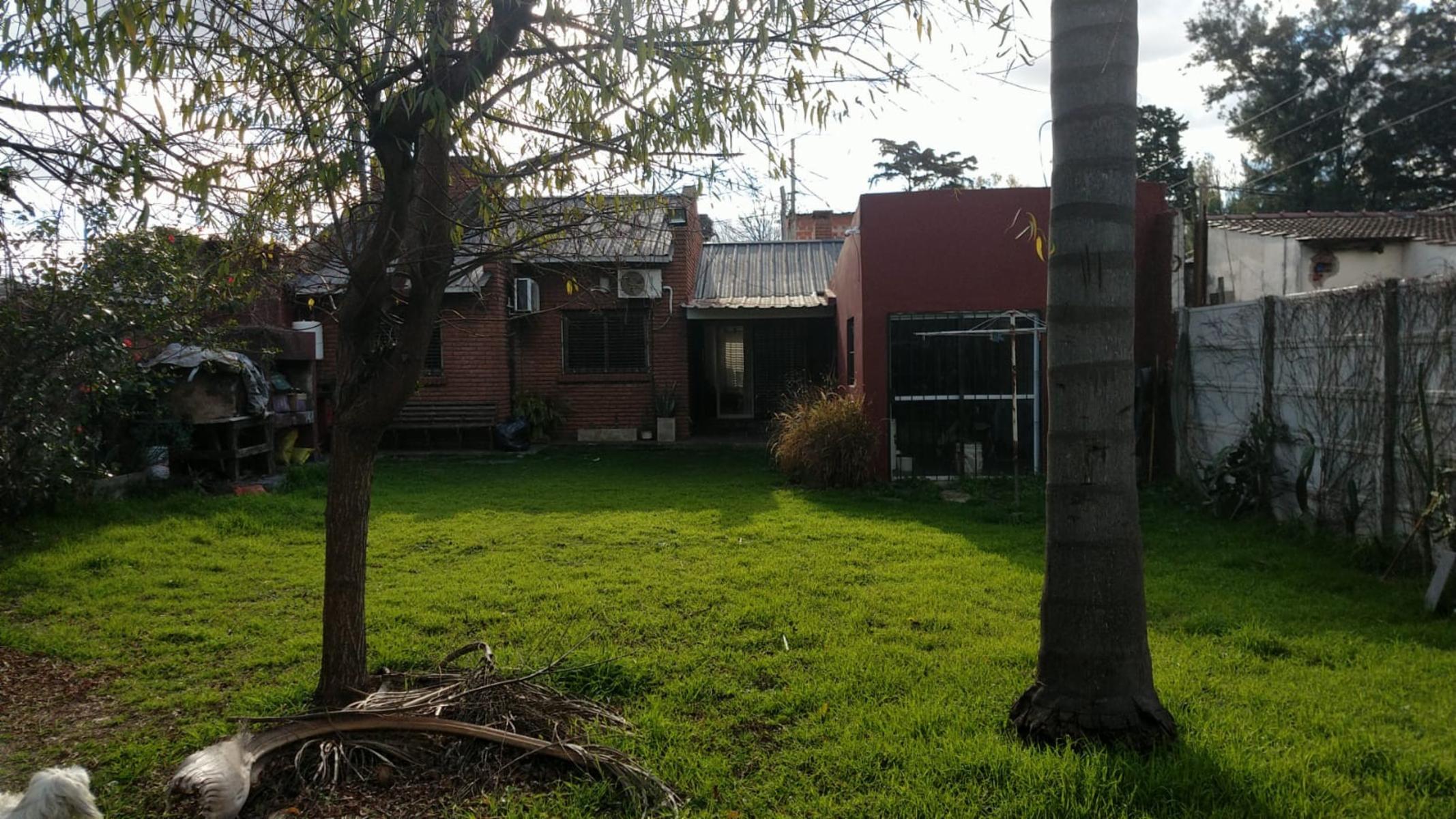 CALLE 16 885 · Escobar — foto 3