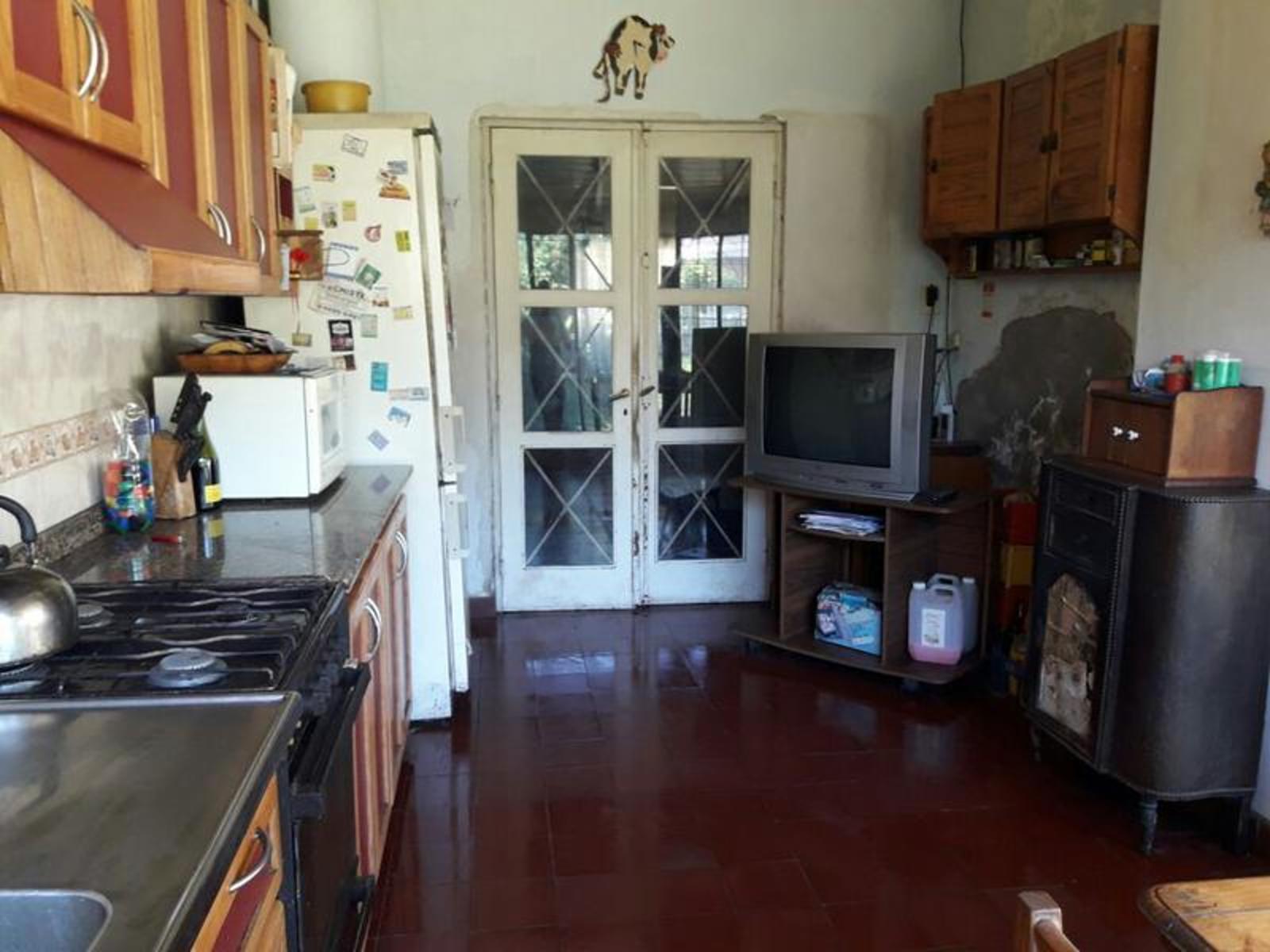 JUAN VUCETICH AL 2800 · Morón — foto 11