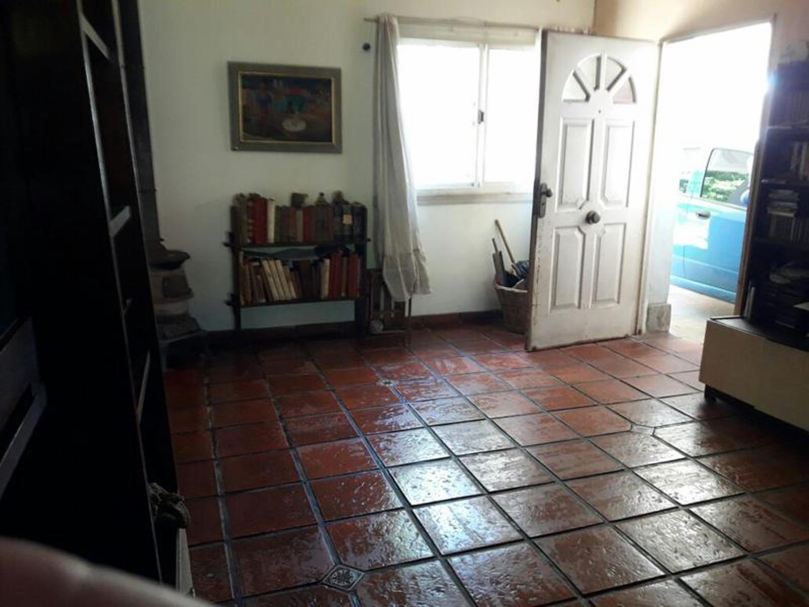 JUAN VUCETICH AL 2800 · Morón — foto 23