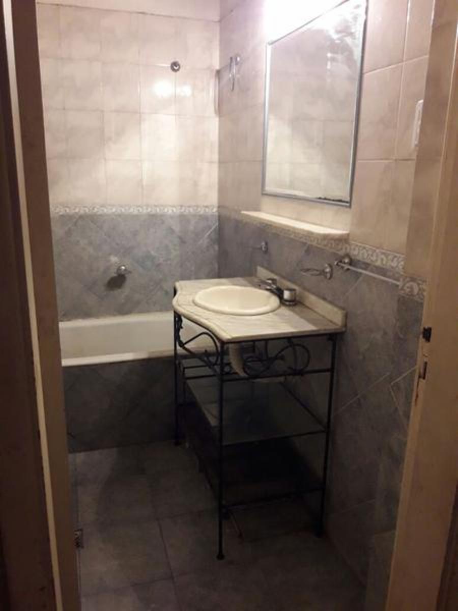 JUAN VUCETICH AL 2800 · Morón — foto 25