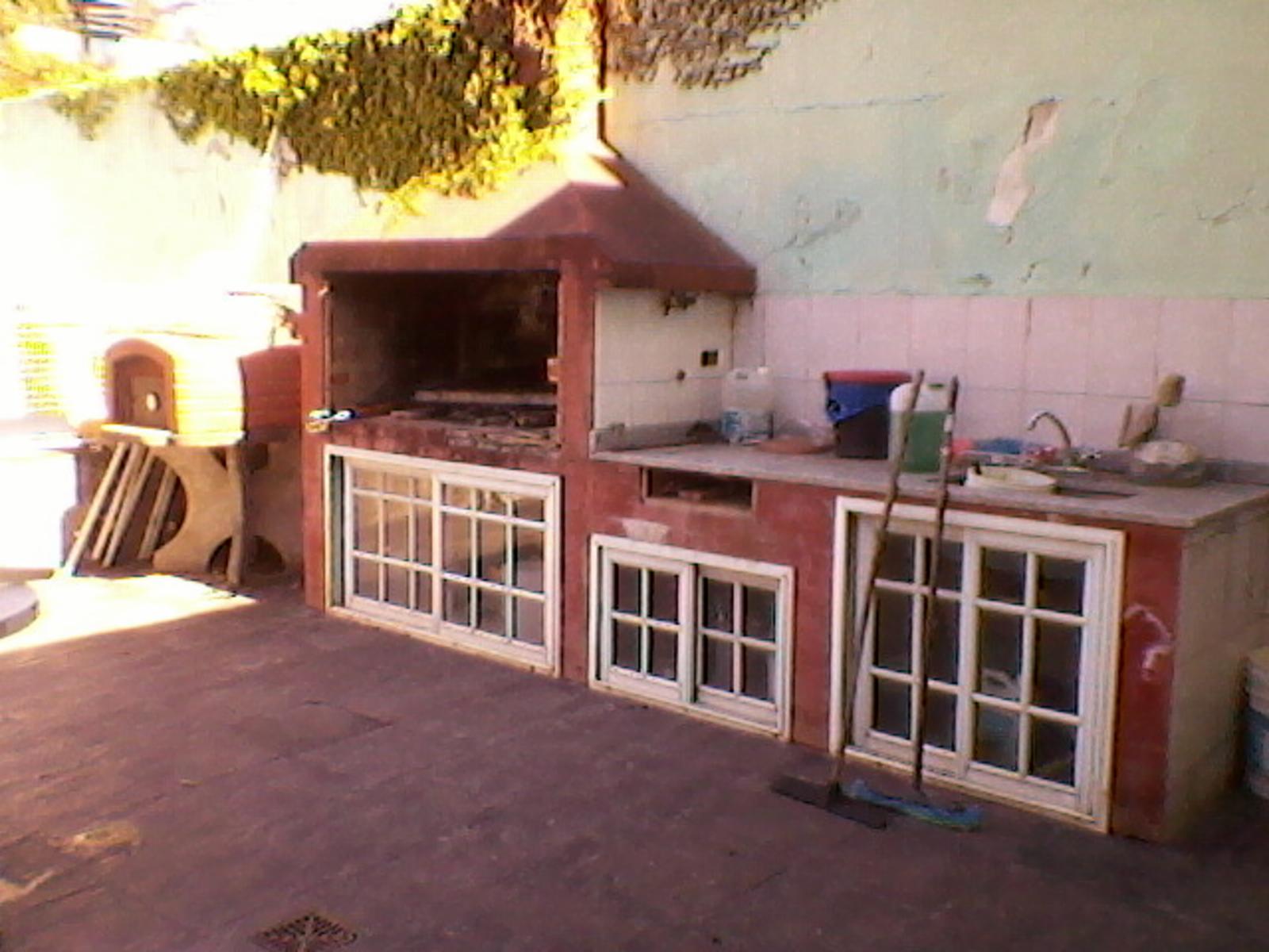 Chalet 6 Ambientes en Dos Plantas - Zona El Palomar