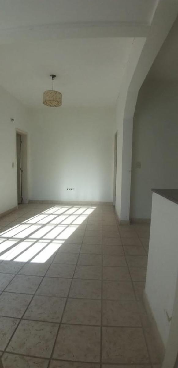 Nemesio Alvarez 800 · Moreno — foto 11