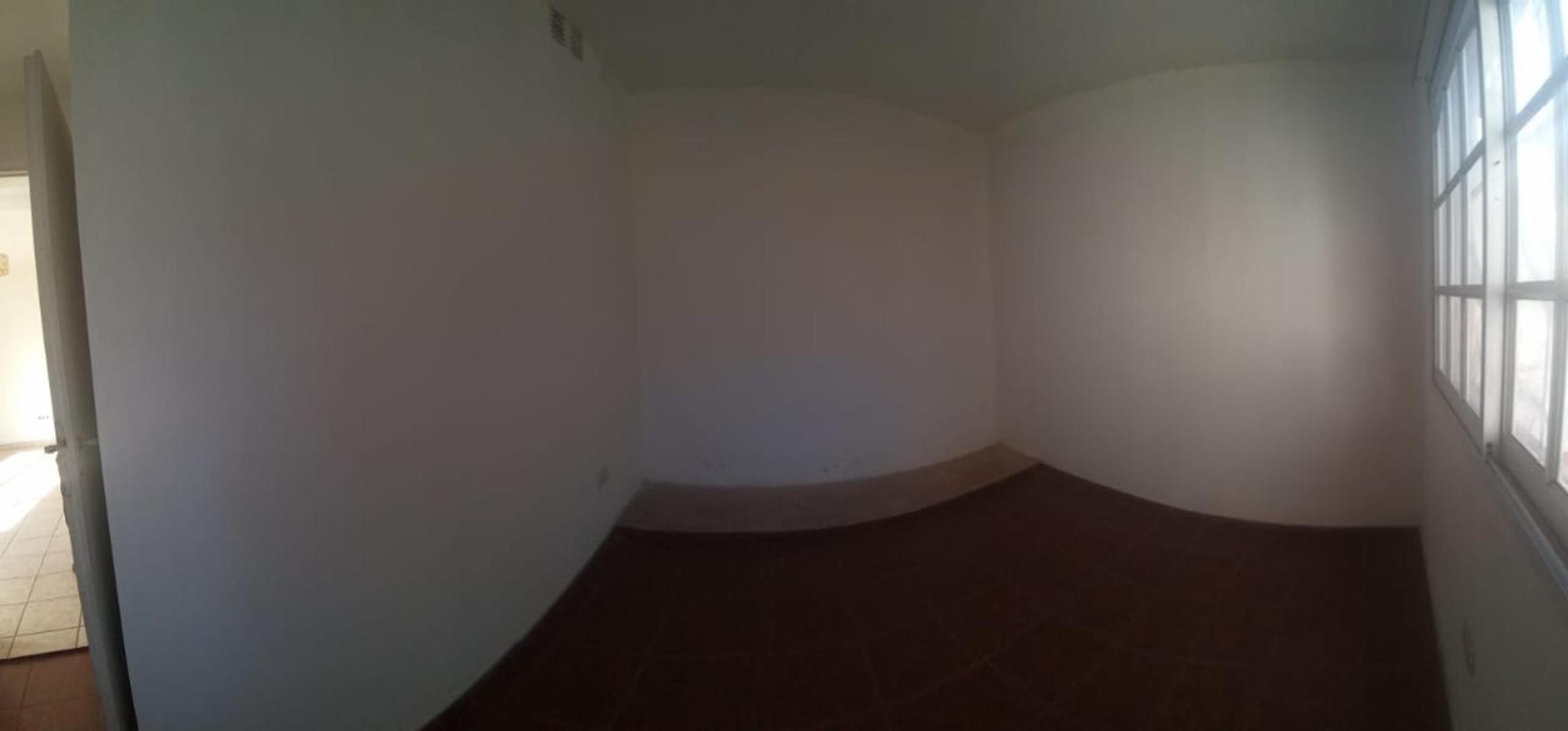 Nemesio Alvarez 800 · Moreno — foto 13